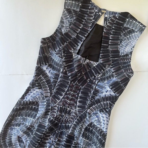 H&M Gemstone/ Diamond Print Sleeveless Dress - Picture 4 of 9